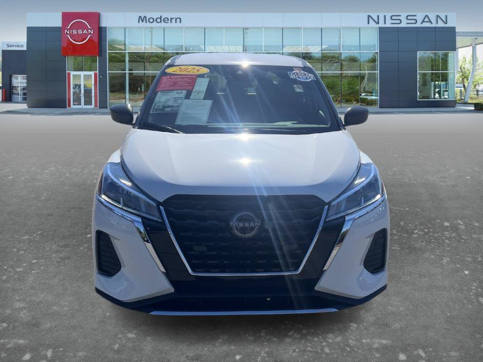 Certified 2025 Nissan Kicks Play S FWD image 2