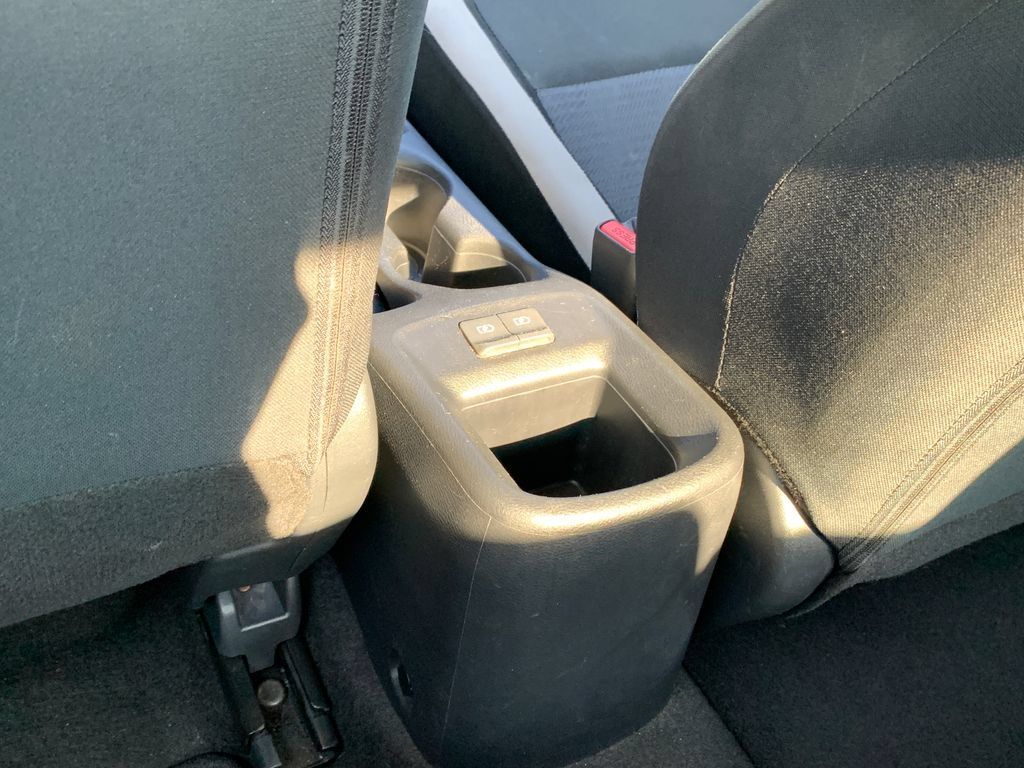 Used 2022 Nissan Versa SV FWD image 25