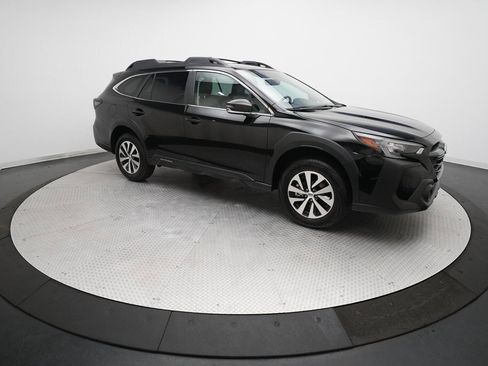 Certified 2025 Subaru Outback Premium w/ Popular Package #1A image 13