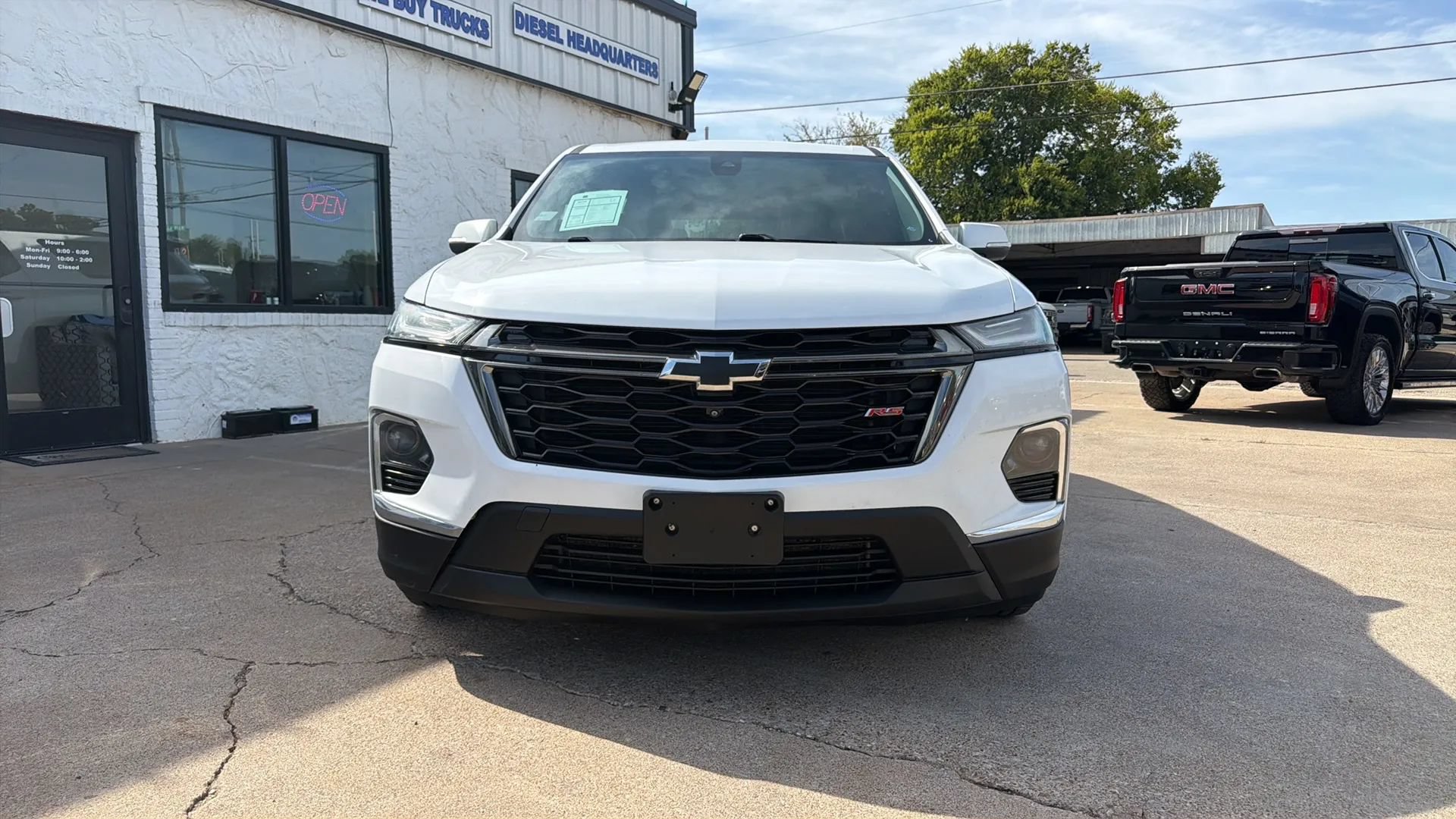 Used 2022 Chevrolet Traverse RS FWD image 5
