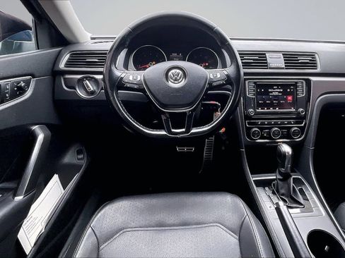 Used 2018 Volkswagen Passat 2.0T S FWD image 5