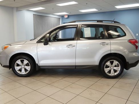 Used 2015 Subaru Forester 2.5i w/ Alloy Wheel Package AWD/4WD image 2