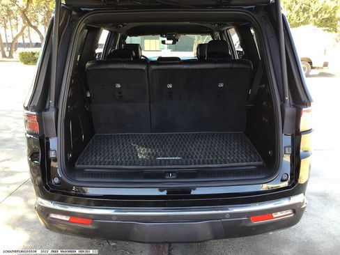 Used 2022 Jeep Wagoneer Series III w/ Flexible Seating Group AWD/4WD image 12