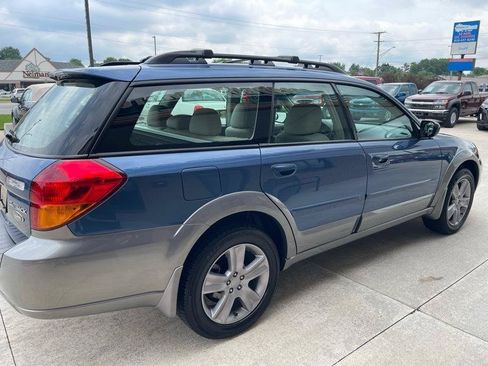 Used 2007 Subaru Outback 2.5i Limited L.L. Bean AWD/4WD image 9