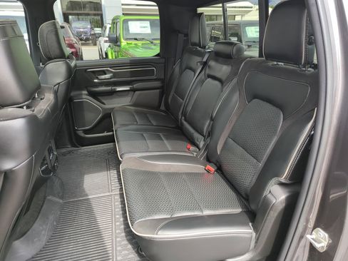 Used 2024 RAM 1500 Laramie image 29