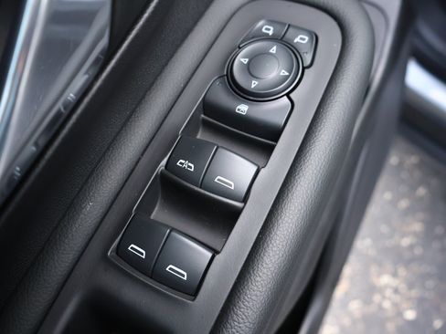 Used 2024 GMC Terrain AT4 w/ Tech Package AWD/4WD image 8