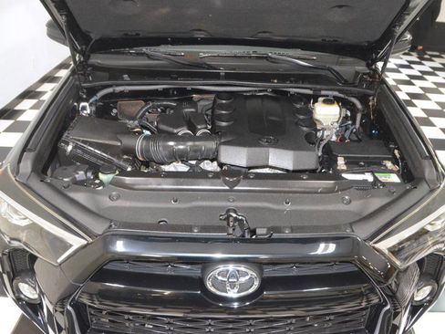 Used 2016 Toyota 4Runner Trail AWD/4WD image 11