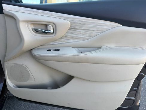 Used 2015 Nissan Murano S FWD image 15