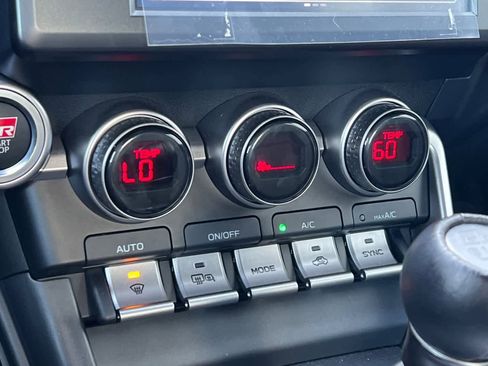 Used 2025 Toyota GR86 w/ ALL Weather Mat Package (TMS) image 20