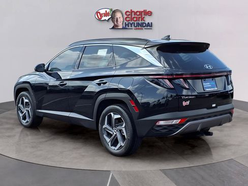 Certified 2024 Hyundai Tucson Limited AWD/4WD image 3