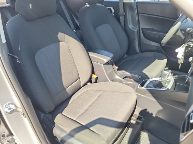 Certified 2026 Hyundai Venue SE FWD image 21