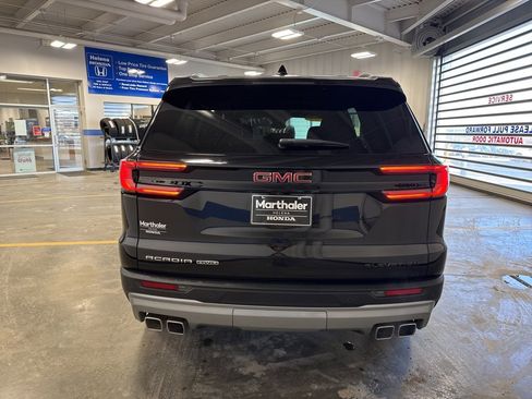 Used 2025 GMC Acadia Elevation image 6