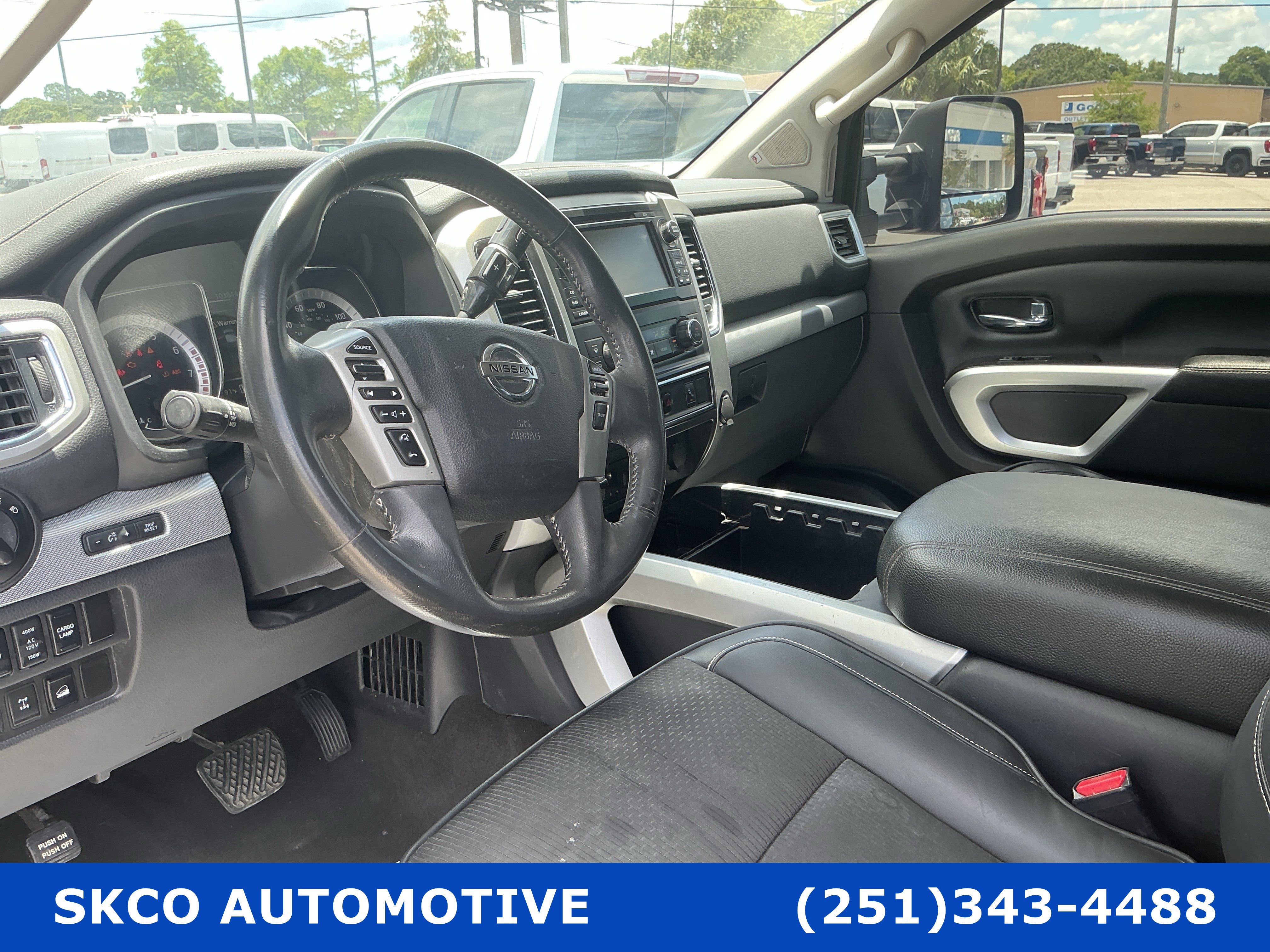 Used 2017 Nissan Titan PRO-4X AWD/4WD image 17