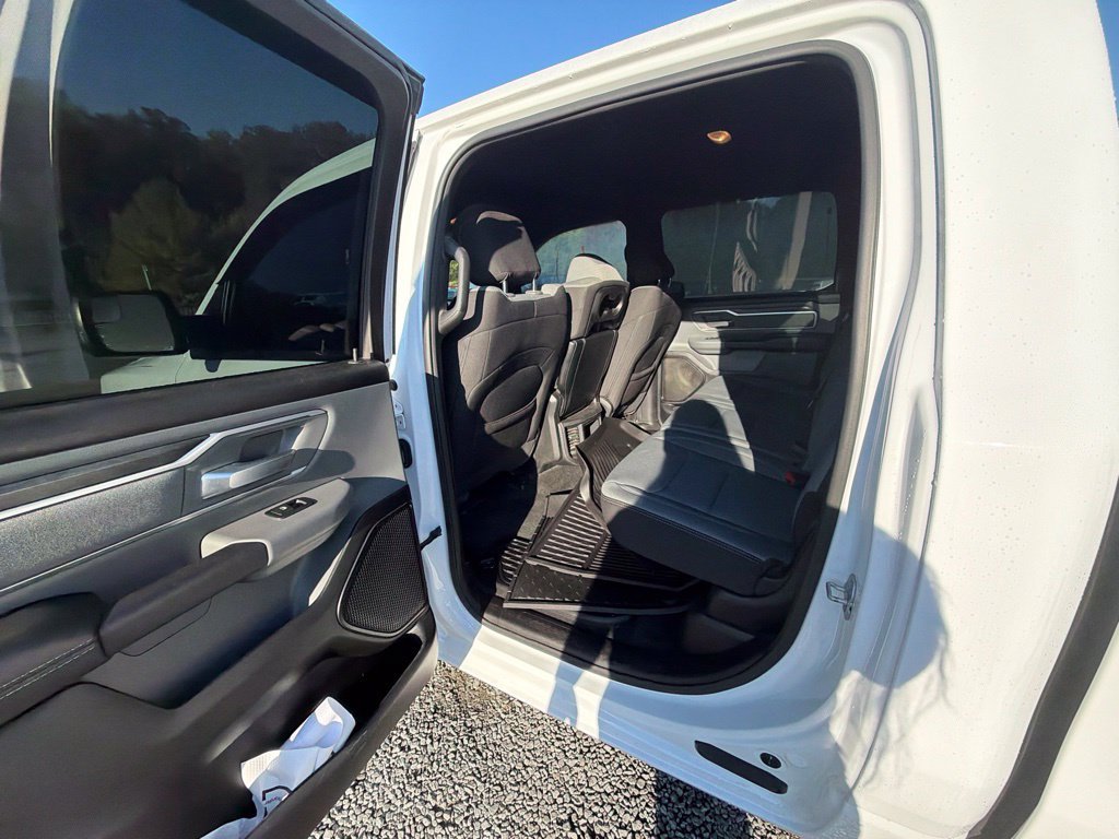 Used 2021 RAM 1500 Big Horn AWD/4WD image 15