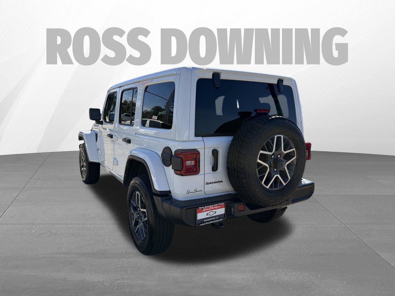 Used 2025 Jeep Wrangler Unlimited Sahara AWD/4WD image 6