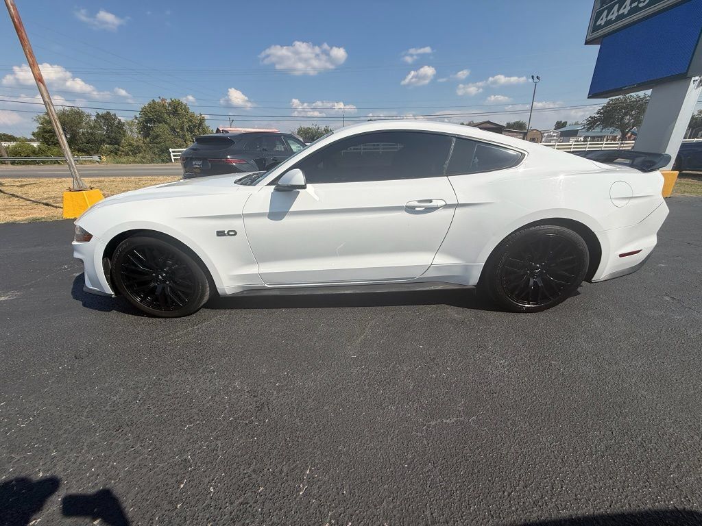 Used 2018 Ford Mustang GT Premium w/ GT Performance Package RWD image 6