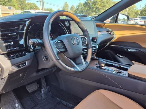 Used 2024 Lexus RX 350 Premium w/ Accessory Package (Z1) image 7