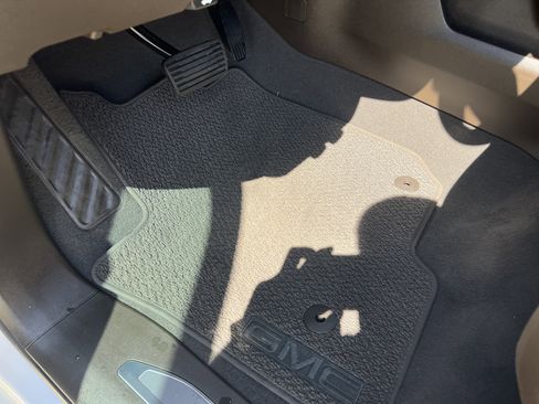 Used 2024 GMC Sierra 1500 Denali w/ Denali Reserve Package image 15