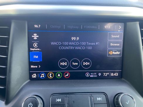 Used 2021 GMC Acadia SLE w/ Driver Convenience Package image 16