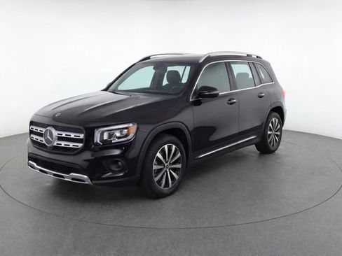 Used 2022 Mercedes-Benz GLB 250 image 3