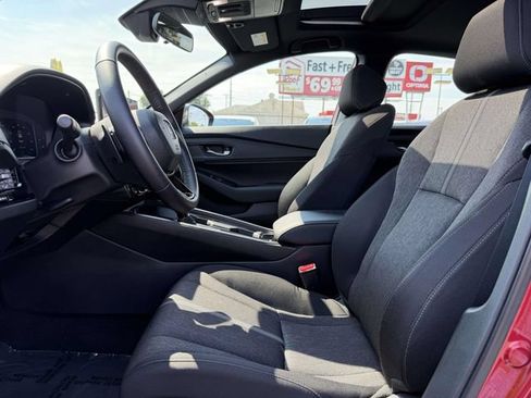 Used 2025 Honda Accord Sport image 8