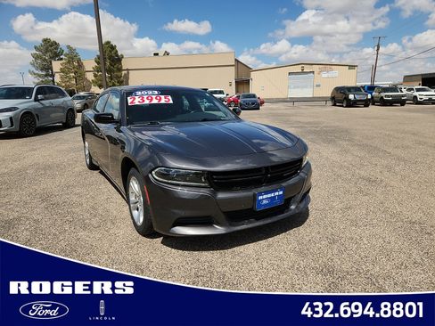 Used 2023 Dodge Charger SXT image 1