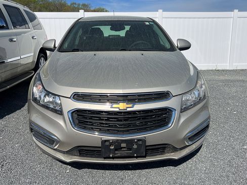 Used 2016 Chevrolet Cruze LT image 9