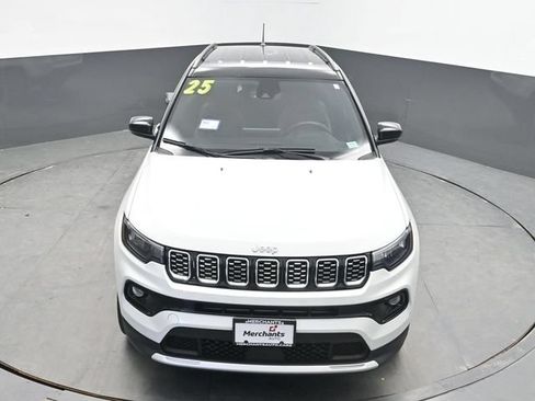 Used 2025 Jeep Compass Limited AWD/4WD image 20