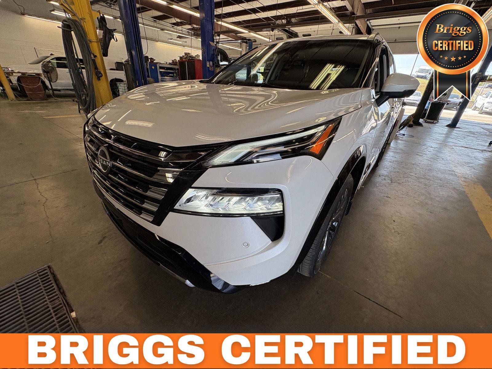 Used 2026 Nissan Rogue Platinum w/ Tech Package AWD/4WD image 1