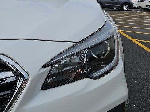 Used 2019 Subaru Outback 2.5i Limited w/ Protection Package #1 AWD/4WD image 9
