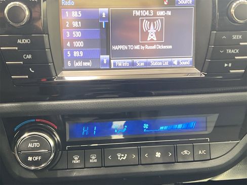 Used 2016 Toyota Corolla S image 18