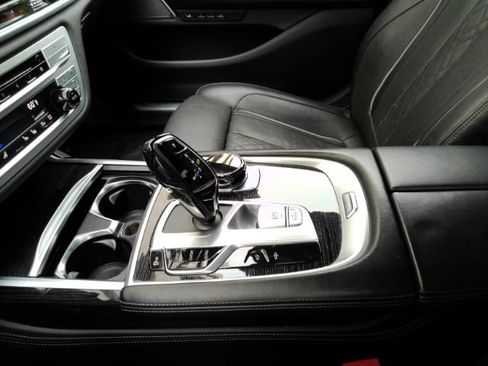 Used 2019 BMW 750i w/ Executive Package RWD image 49
