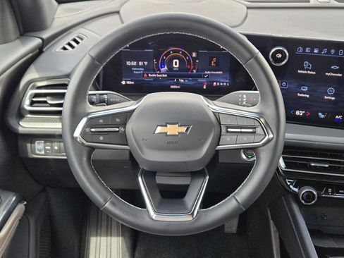 Used 2026 Chevrolet Traverse LT FWD image 21