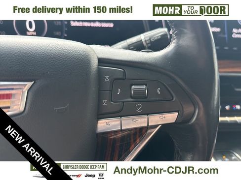 Used 2021 Cadillac Escalade ESV Premium Luxury w/ Driver Assist Tech Package image 18