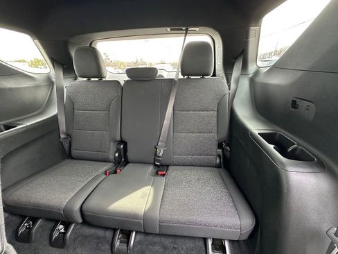 Used 2024 Chevrolet Traverse LT image 24