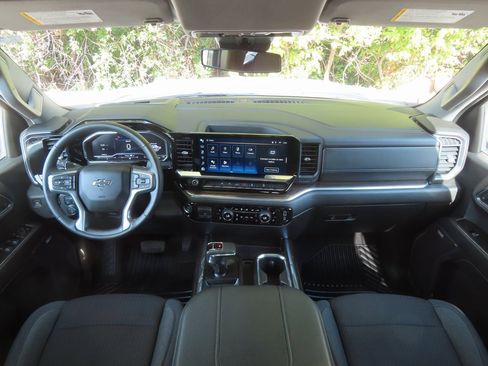 Used 2024 Chevrolet Silverado 1500 RST w/ Convenience Package II image 4