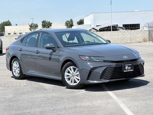Used 2025 Toyota Camry LE FWD image 2