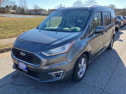 Used 2019 Ford Transit Connect Titanium w/ Titanium Premium Package image 3