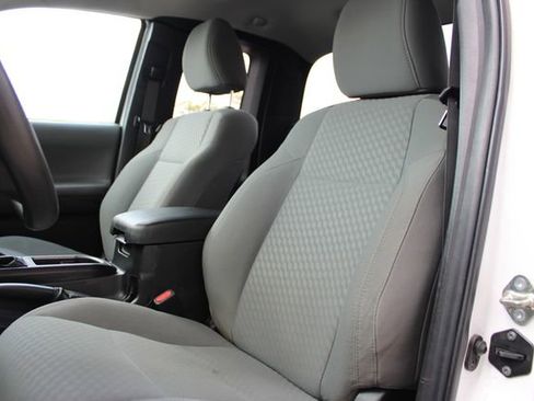 Used 2020 Toyota Tacoma SR image 16