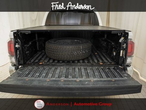 Used 2021 Toyota Tacoma TRD Off-Road AWD/4WD image 5