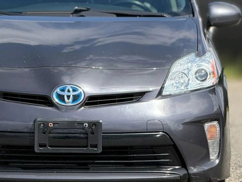Used 2014 Toyota Prius Four FWD image 12