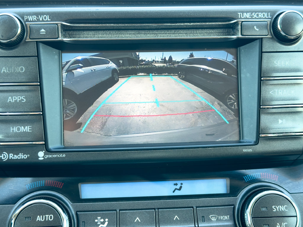 Used 2014 Toyota RAV4 XLE AWD/4WD image 32