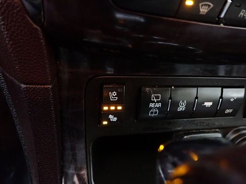 Used 2017 Buick Enclave Premium w/ Experience Buick Package image 2