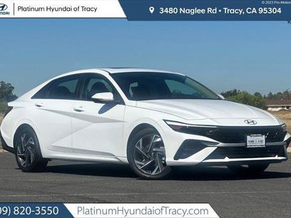 New 2025 Hyundai Elantra Limited