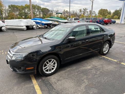 Used 2012 Ford Fusion S image 2