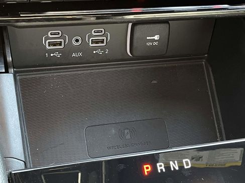 Used 2025 Jeep Grand Cherokee Altitude AWD/4WD image 20