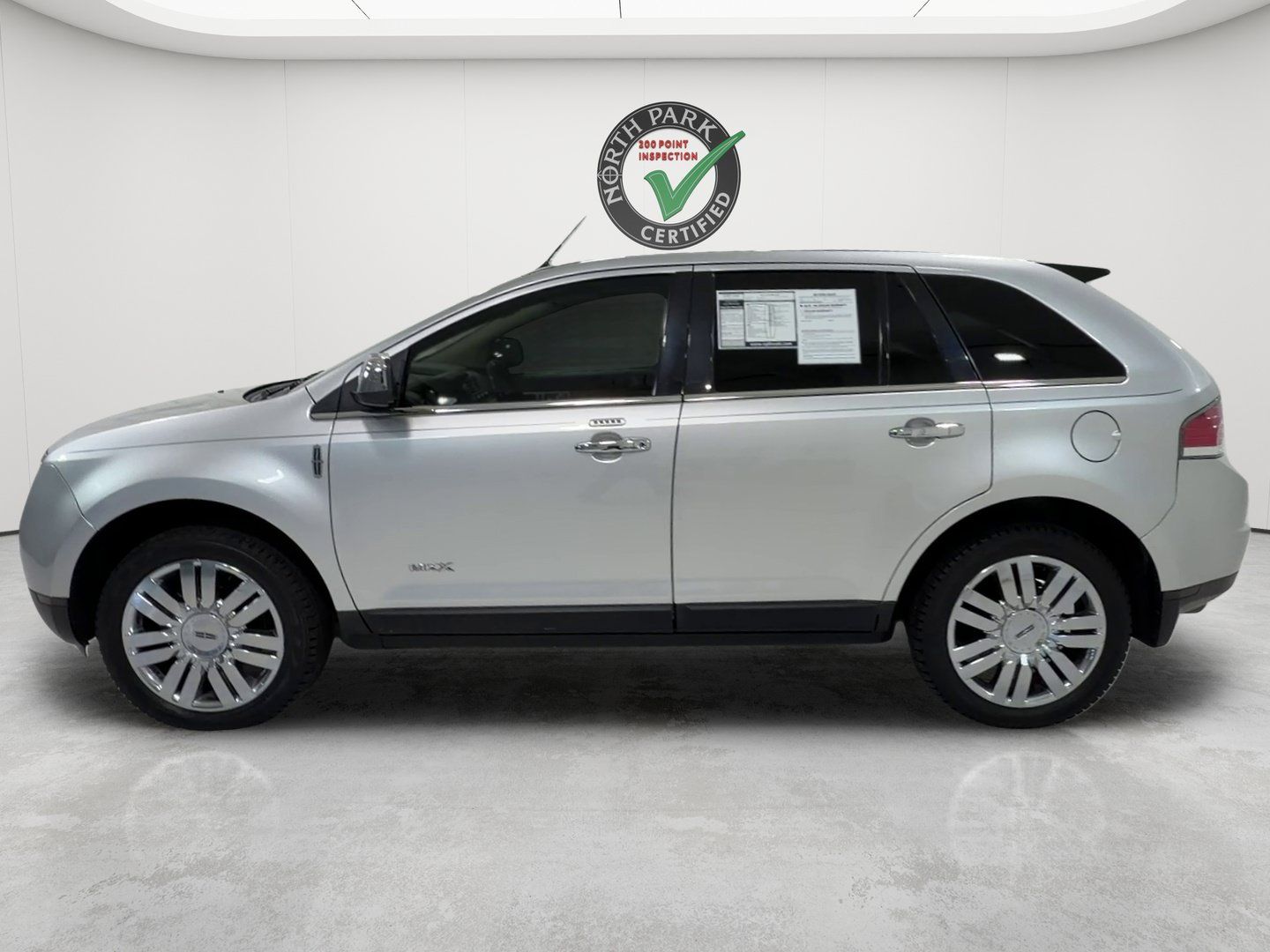 Used 2010 Lincoln MKX 2WD image 2