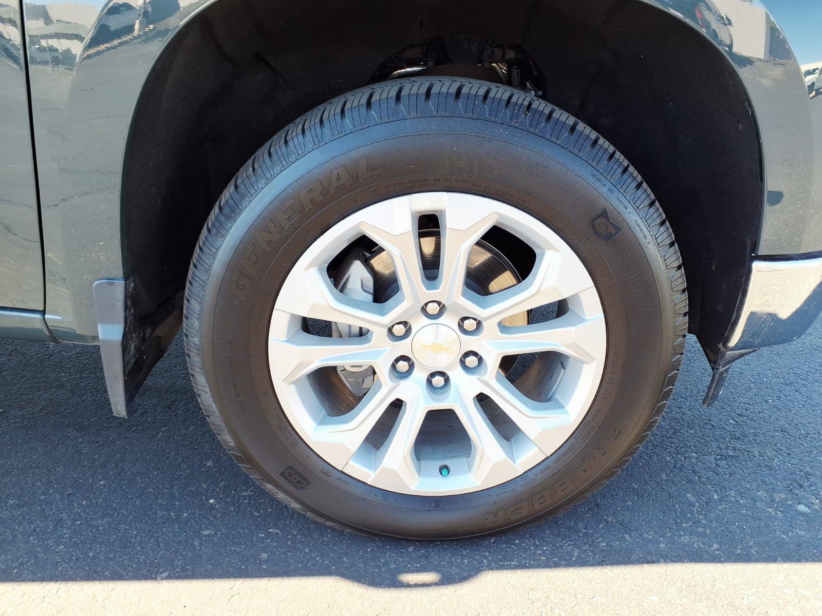 Used 2026 Chevrolet Silverado 1500 LTZ AWD/4WD image 8