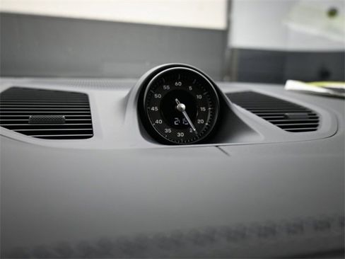 New 2025 Porsche Cayenne Turbo image 16