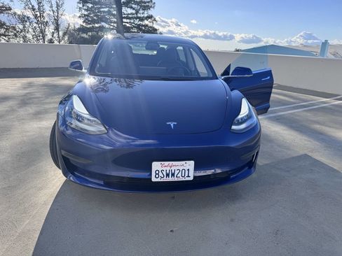Used 2020 Tesla Model 3 Standard Range Plus image 11